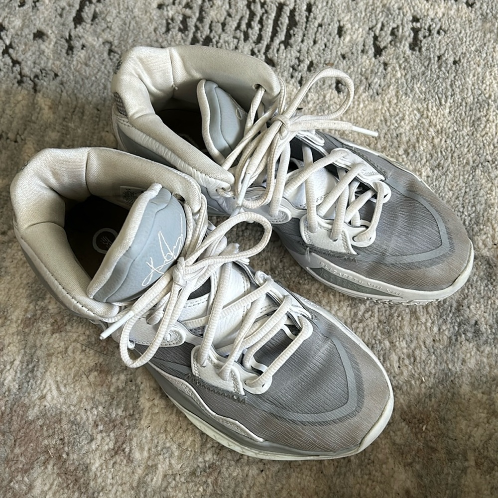 Nike volleyball shoes, size 6